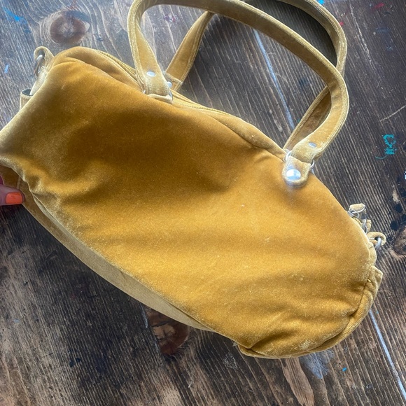 VINTAGE VELVET purse!! So FUN & UNIQUE- you'll be the only gal with this bag🤩 - Picture 15 of 15